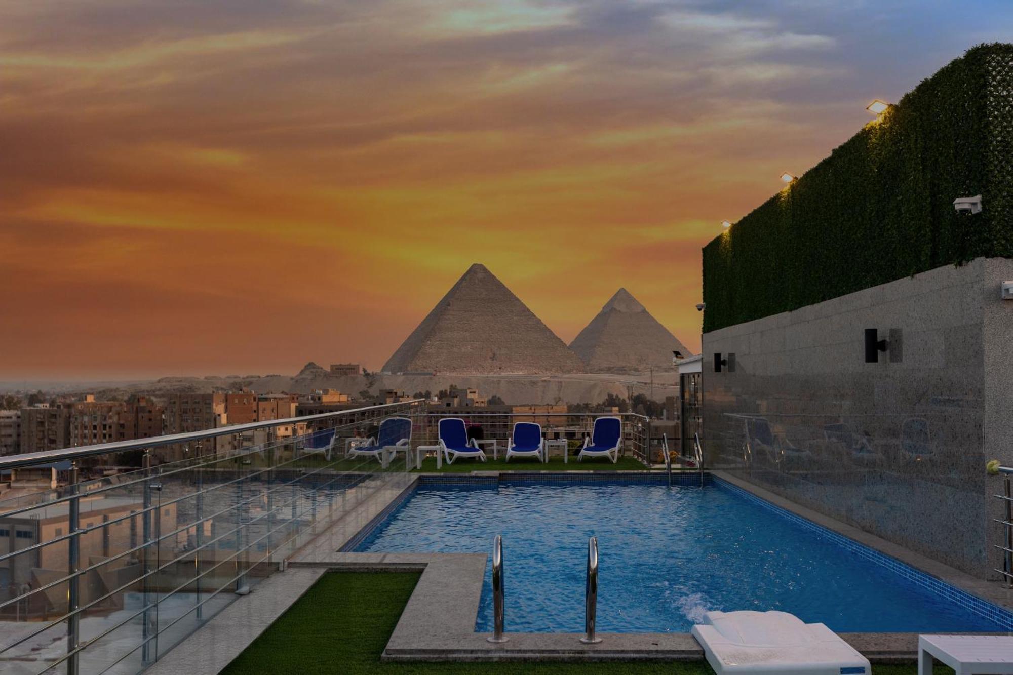 Gold'S Pyramids Hotel Al Kawm al Akhdar エクステリア 写真
